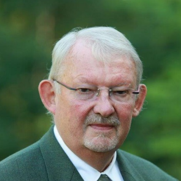  Bernd Josef Schmitt